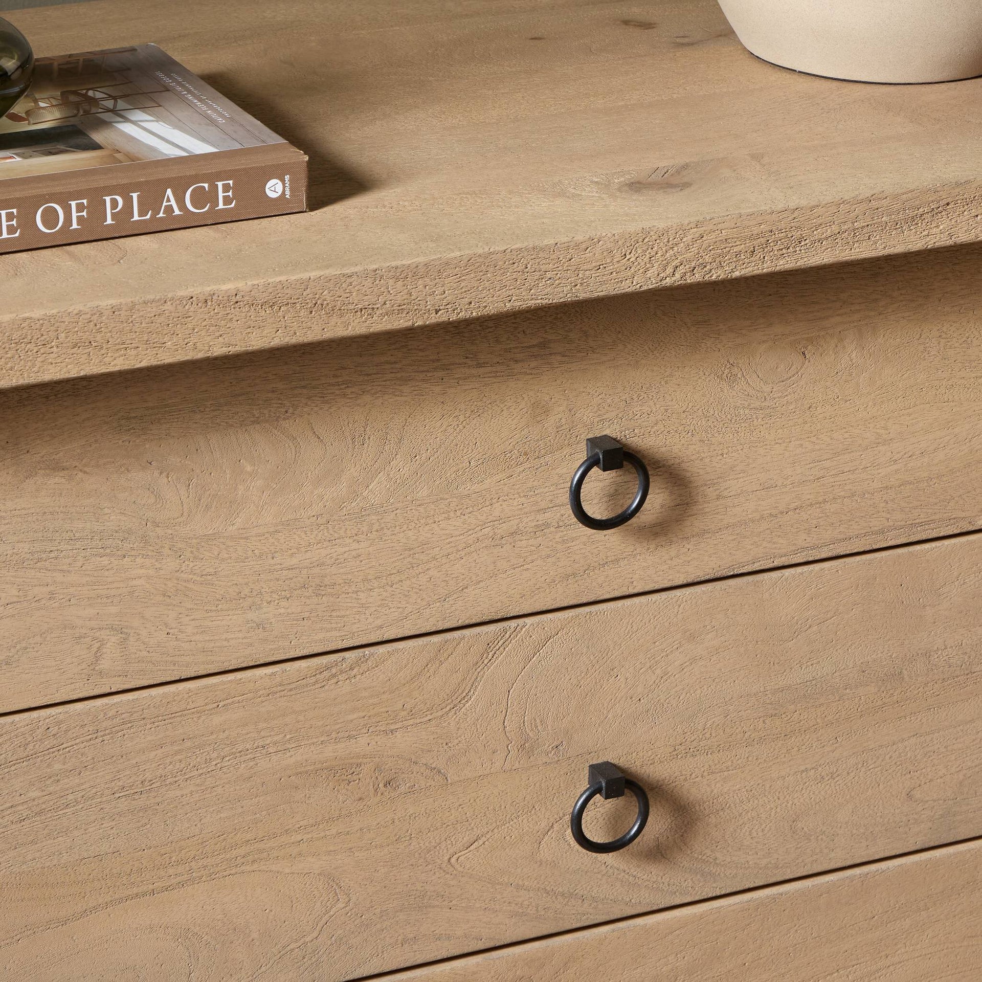 Alna Chest