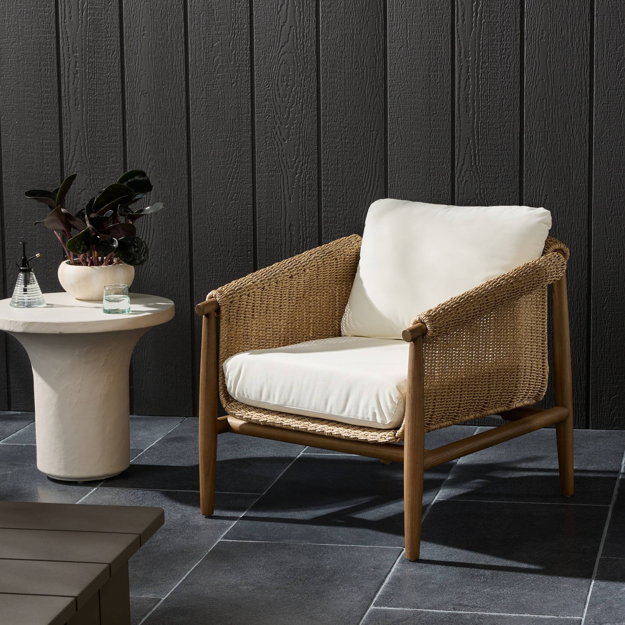 Appleton Outdoor Lounge Chair